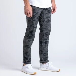 💫NWT - BYLT Basics The BYLT Pant in Asphalt-Camo Small